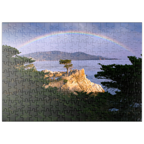puzzleplate Regenbogen über der Monterey-Zypresse (Lone Cypress) an der Pazifikküste bei 200 Puzzle