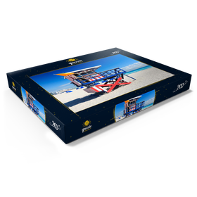 Darstellung des Puzzle Motivs Rettungsschwimmer Station in US-Nationalfarben, South Beach in Miami Beach, Florida, USA - Puzzleteile: 200