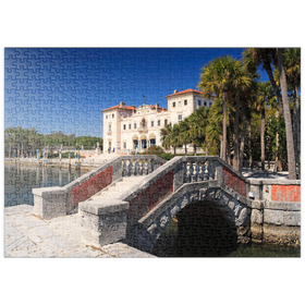 Darstellung des Puzzle Motivs Blick durch ihre Gartenanlage auf die Villa Vizcaya in Coconut Grove Miami, Florida - Puzzleteile: 500