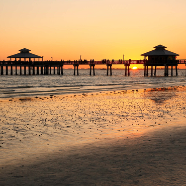 Sonnenuntergang am Pier in Fort Myers Beach an der Golfküste, Florida, USA 1000 Puzzle 3D Modell