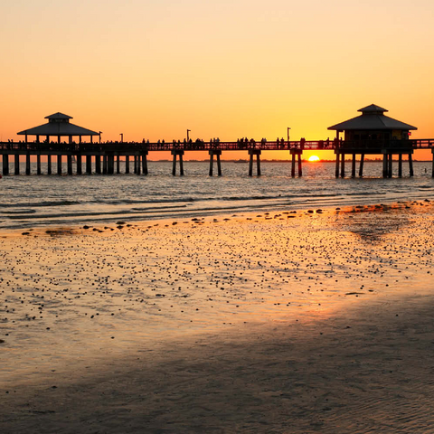 Sonnenuntergang am Pier in Fort Myers Beach an der Golfküste, Florida, USA 100 Puzzle 3D Modell
