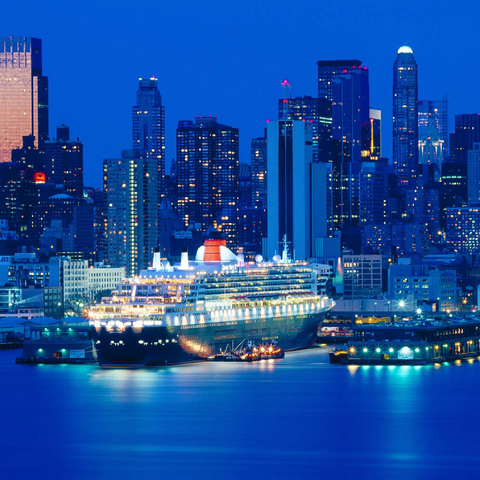 Transatlantikliner Queen Mary 2 im Hafen am Hudson River, Manhattan, New York City, New York, USA 100 Puzzle 3D Modell