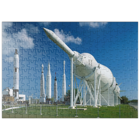 Darstellung des Puzzle-Motivs Raketenpark, Kennedy Space Center, Cape Caneveral, Florida, USA – Puzzleteile: 200