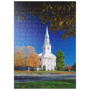 puzzleplate Kirche mit Ahornbaum in Litchfield, Connecticut, USA 200 Puzzle