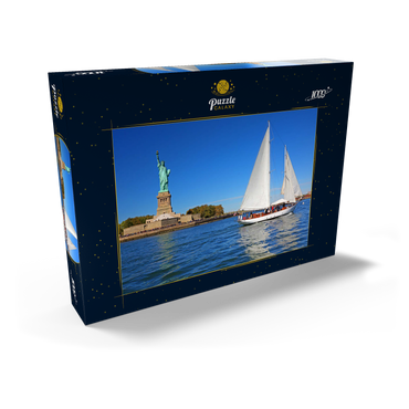 Segelboot mit der Freiheitsstatue, Liberty Island, New York City, New York, USA 1000 Puzzle Schachtel Ansicht2