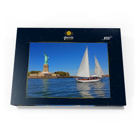 Segelboot mit der Freiheitsstatue, Liberty Island, New York City, New York, USA 1000 Puzzle Schachtel Ansicht3