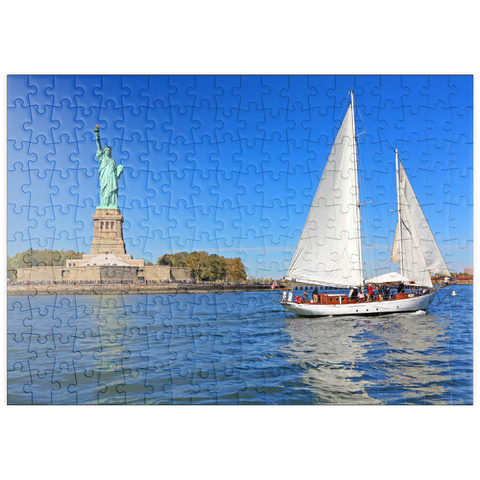 puzzleplate Segelboot mit der Freiheitsstatue, Liberty Island, New York City, New York, USA 200 Puzzle