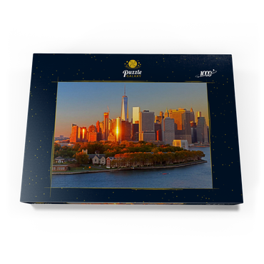 Governors Island mit One World Trade Center und der Skyline von Manhattan, New York City, New York, USA 1000 Puzzle Schachtel Ansicht3