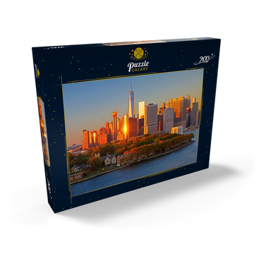 Governors Island mit One World Trade Center und der Skyline von Manhattan, New York City, New York, USA 200 Puzzle Schachtel Ansicht2