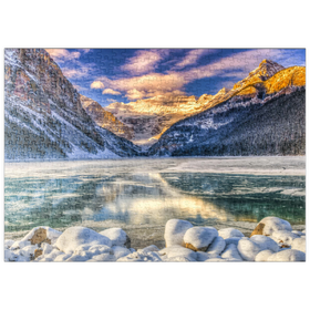 Darstellung des Puzzle-Motivs Wintersonnenaufgang über dem malerischen Lake Louise im Banff Nationalpark – Puzzleteile: 500