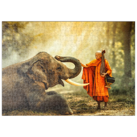Darstellung des Puzzle-Motivs Buddhistischer Mönch begrüßt einen Elefanten im Wald – Puzzleteile: 500
