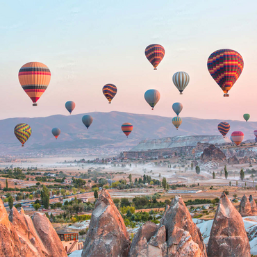 Heißluftballon über Felslandschaft in Kappadokien Türkei 100 Puzzle 3D Modell