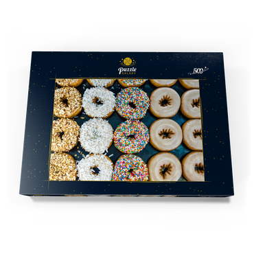 Frische Donuts mit verschiedenen Belägen aus der örtlichen Bäckerei. 500 Puzzle Schachtel Ansicht3