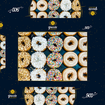 Frische Donuts mit verschiedenen Belägen aus der örtlichen Bäckerei. 500 Puzzle Schachtel 3D Modell
