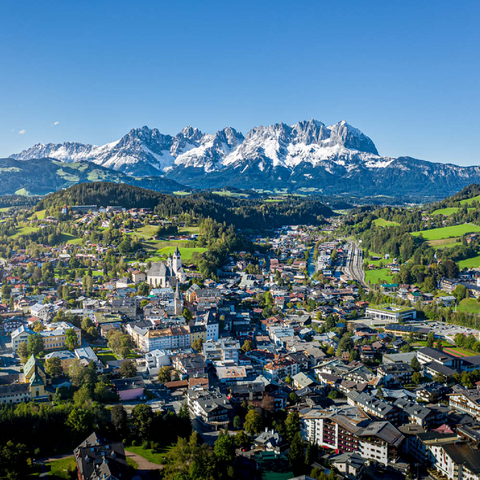 Panorama-Blick auf Kitzbühel in Tirol, Österreich 100 Puzzle 3D Modell
